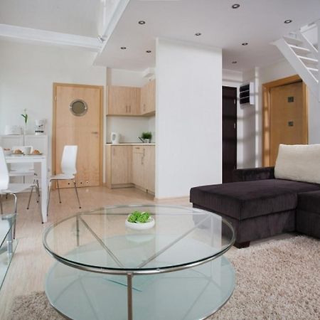 소포트 Yellow House Lodging 아파트 외부 사진
